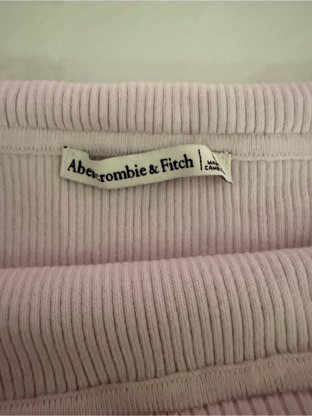 Abercrombie and Fitch off the shoulder sweater top - Picture 3 of 3